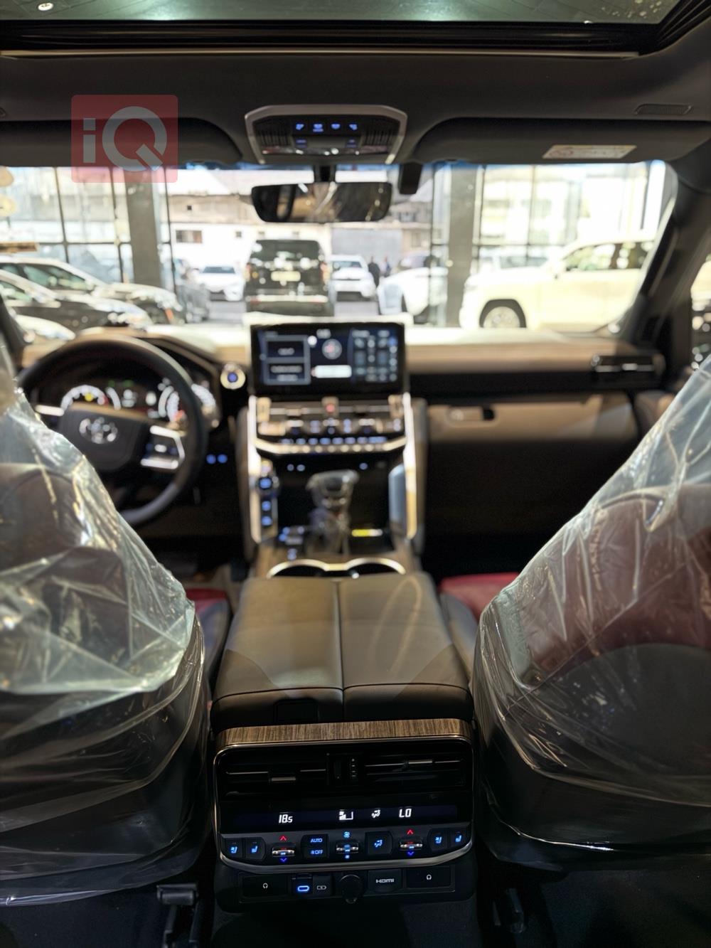 تۆیۆتا لاند کروزەر